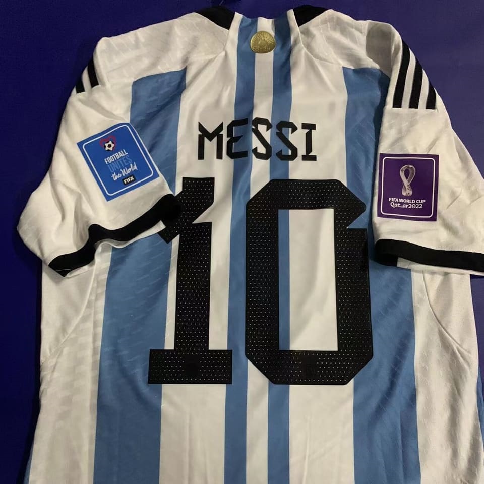 Игровая футболка Аргентина 3 звезды домашняя QATAR 2022 MESSI 10