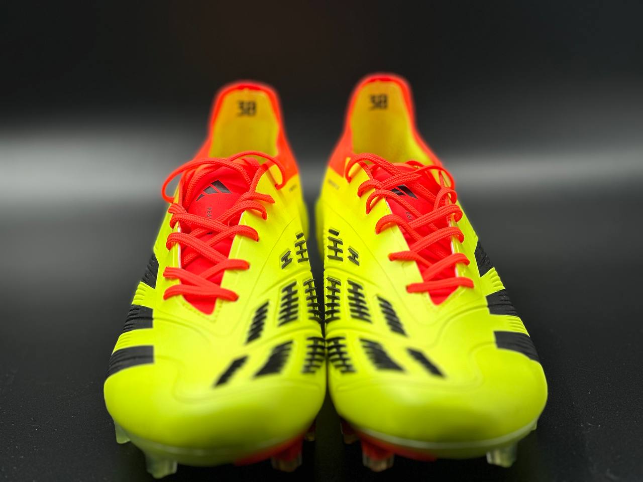 Футбольные бутсы Adidas Predator Elite Low FG желтые оранжевые