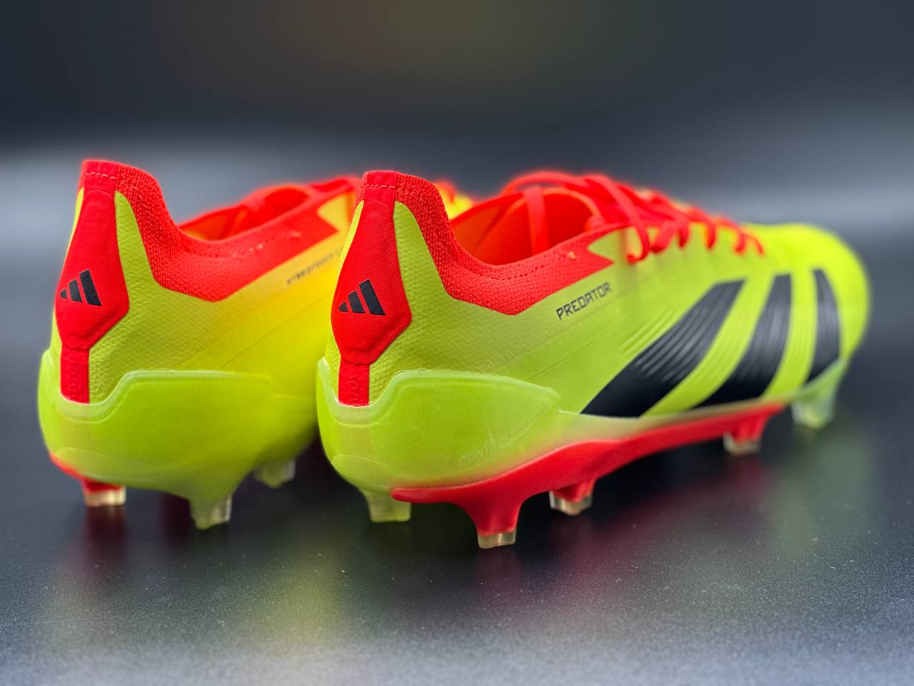 Футбольные бутсы Adidas Predator Elite Low FG желтые оранжевые