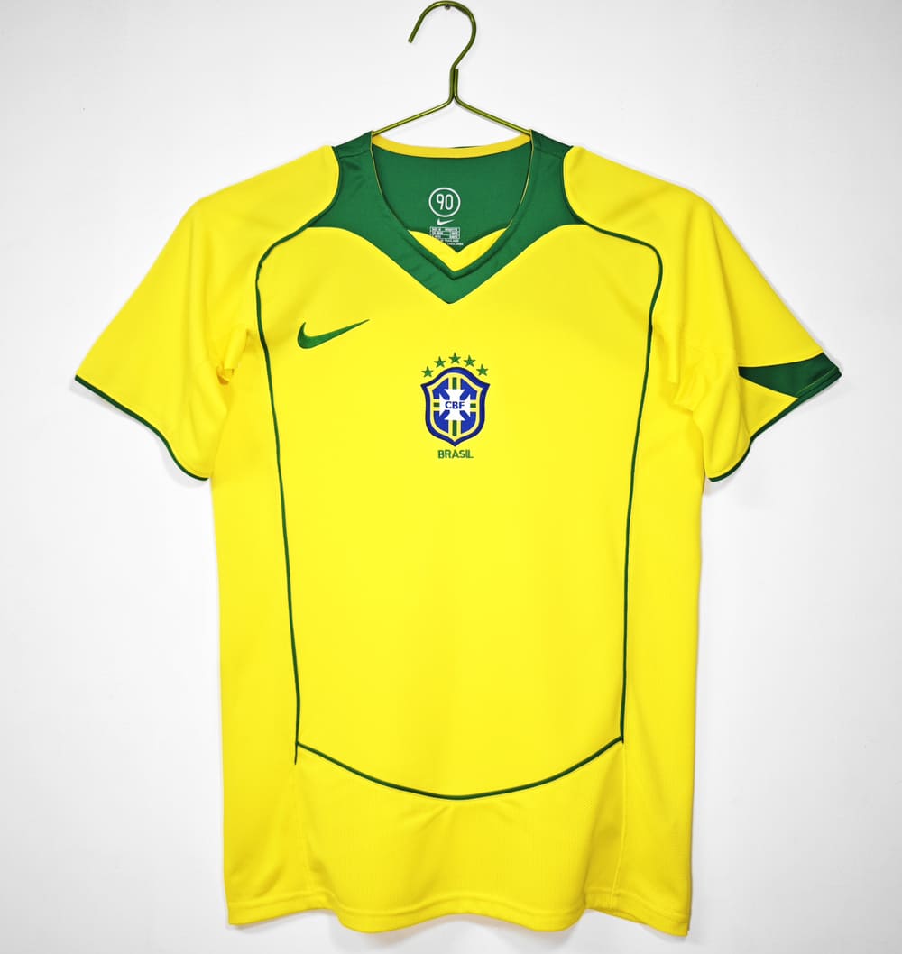 Ретро футболка Бразилия домашняя 2004
