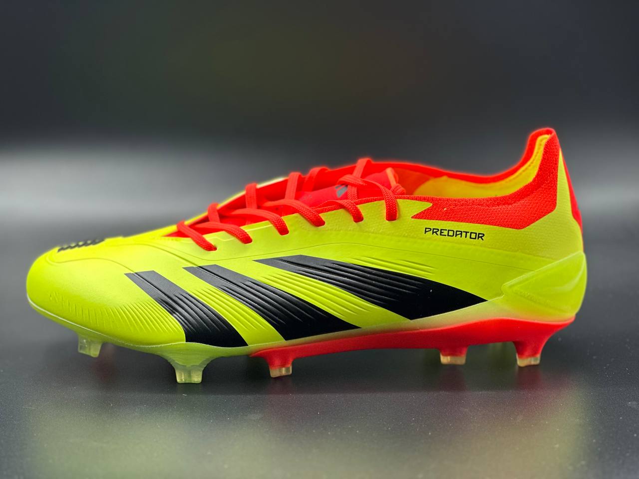 Футбольные бутсы Adidas Predator Elite Low FG желтые оранжевые
