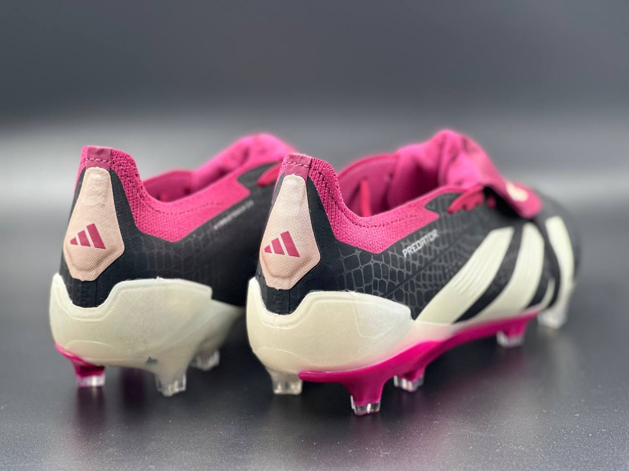 Футбольные бутсы Adidas Predator Elite Bellingham фиолетовые черные