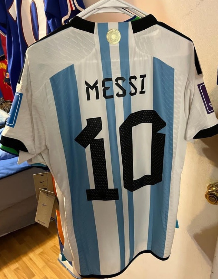Игровая футболка Аргентина 3 звезды домашняя QATAR 2022 MESSI 10
